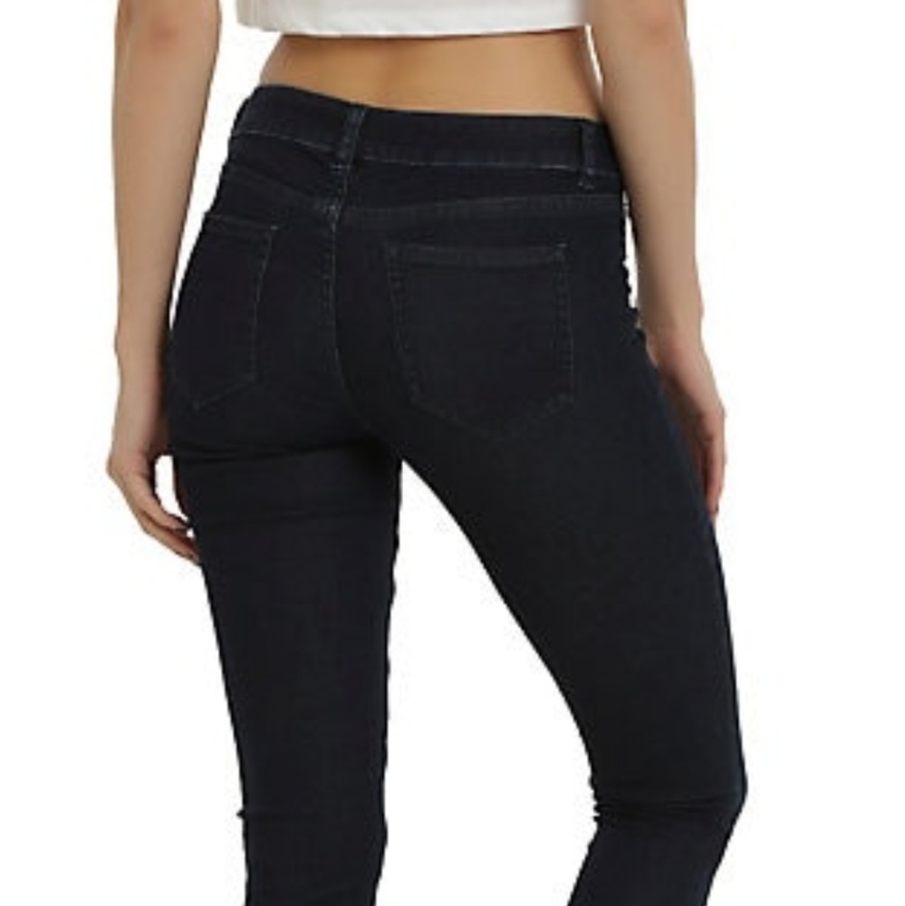 Black Heart Indigo skinny jeans size 9 Nwt